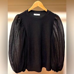 Brand new mango’s women’s blouse.